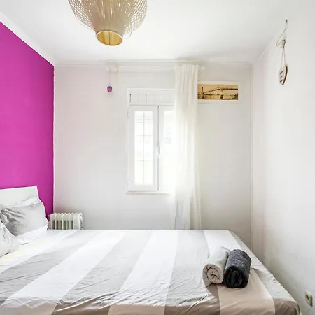 Lisbon Nest Room Near Airport And Oriente منزل للإقامة